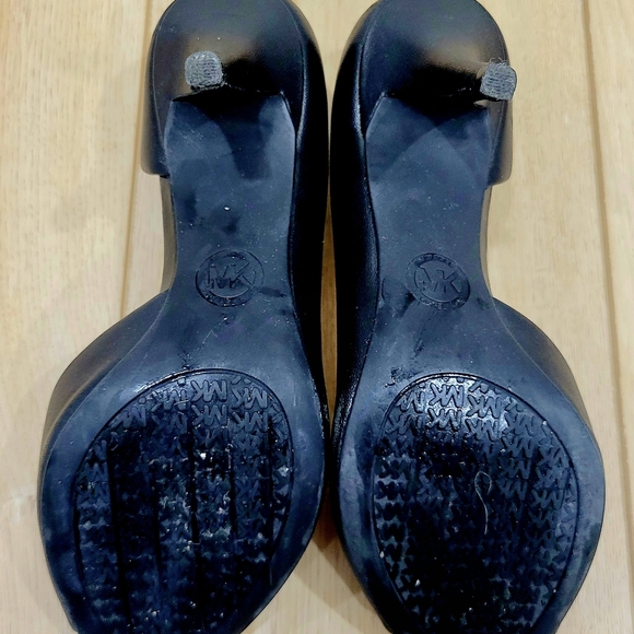 Michael Kors Hamilton Open Toe Flex Leather Black Pumps - Picture 5 of 5